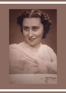 Ela, la 25 de ani, înainte de căsătoria cu cel mai renumit doctor stomatolog al vremii din București, medicul L. Hegheduș