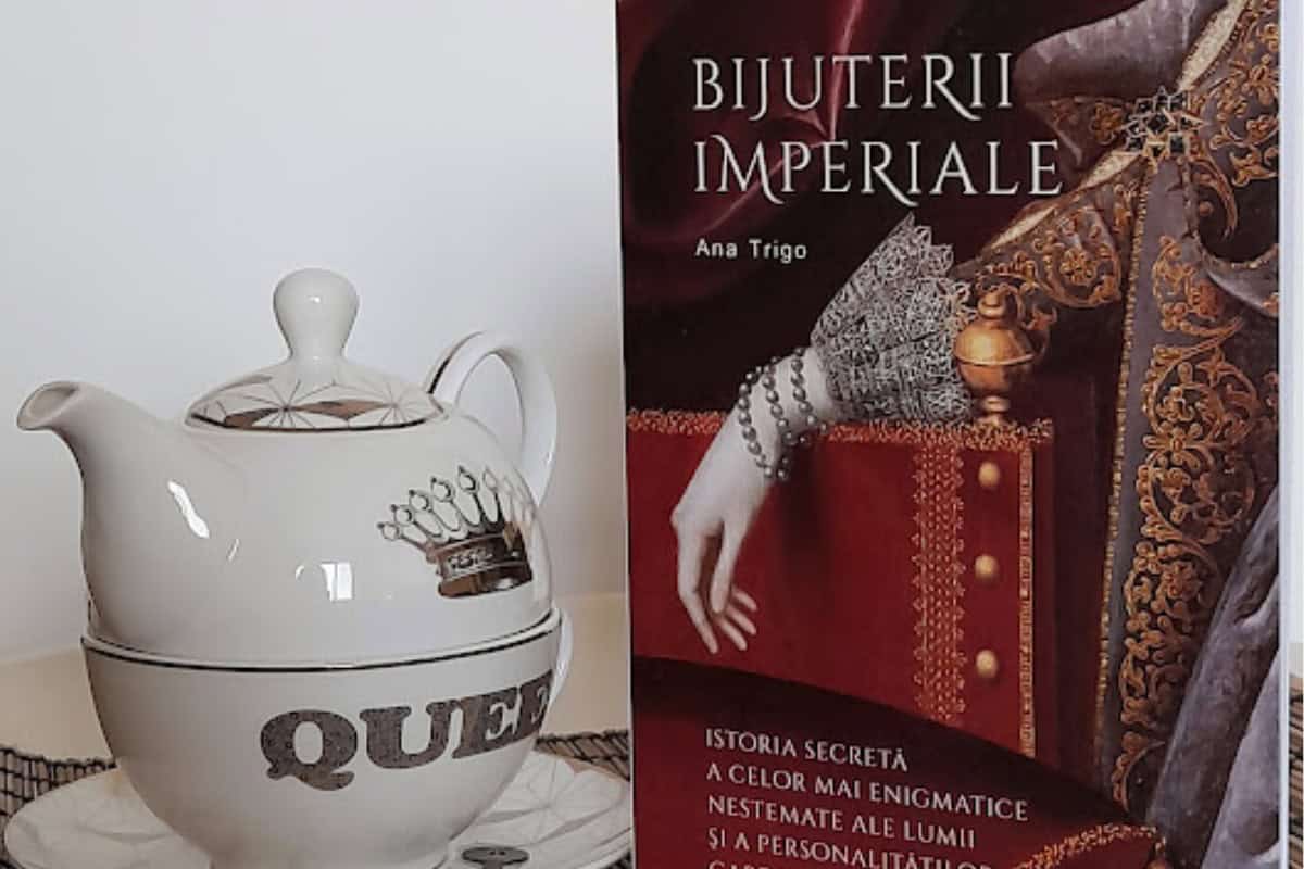 Cărțile bijuterii articol despre cărțile Baroq Books&Arts