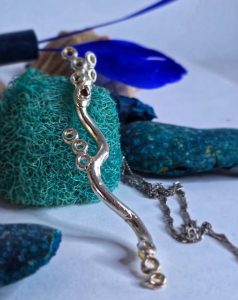 Pandantiv din argint cu safir roz